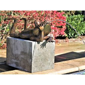 Photo Statue Bronze Genouille Couchant